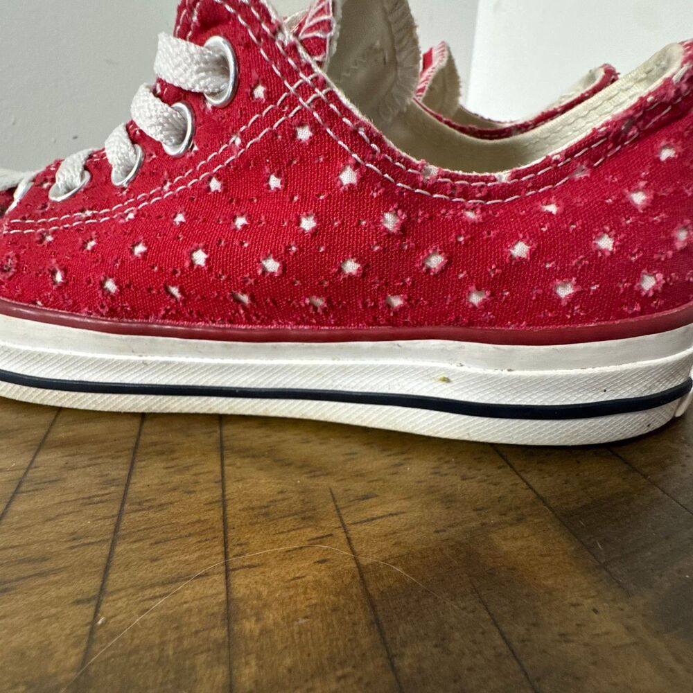 Converse All Star Red Star Print Sneakers Womens 7 4th of July Americana Casual - Picture 8 of 10